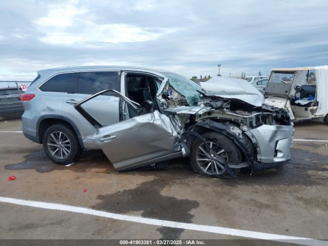 5TDKZRFH4JS535072 Toyota Highlander Xle