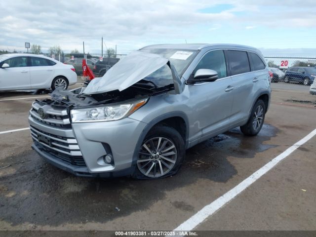 5TDKZRFH4JS535072 Toyota Highlander Xle