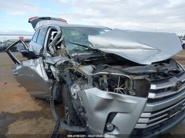 5TDKZRFH4JS535072 Toyota Highlander Xle