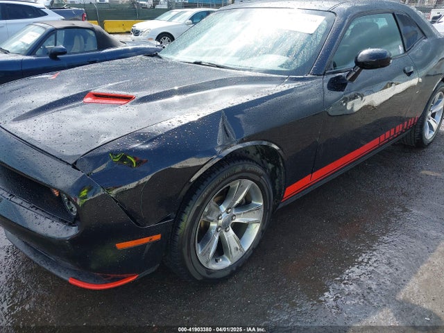 2C3CDZAG9KH525045 Dodge Challenger Sxt