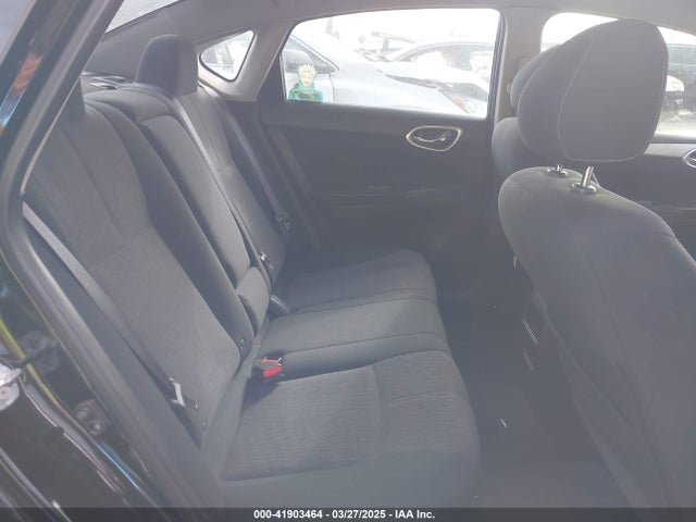 3N1AB7AP7EL697215 Nissan SENTRA SV