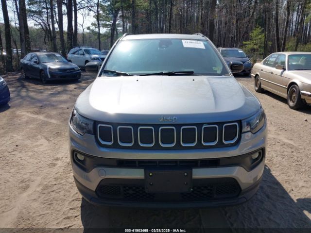 3C4NJDFB1NT164984 Jeep Compass Latitude Lux 4x4