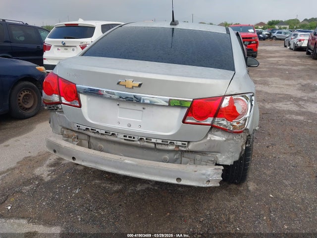 1G1PA5SH6F7201132 Chevrolet Cruze Ls Auto