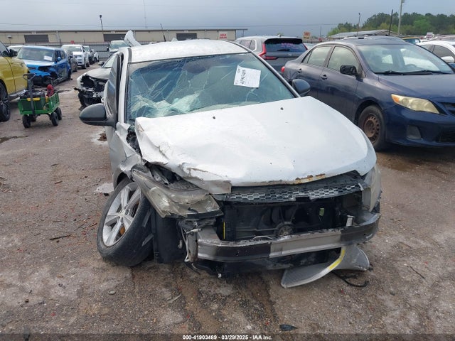 1G1PA5SH6F7201132 Chevrolet Cruze Ls Auto