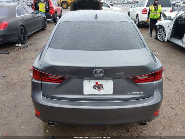 Lexus IS 200T 2016 JTHBA1D27G5006008 Image 17