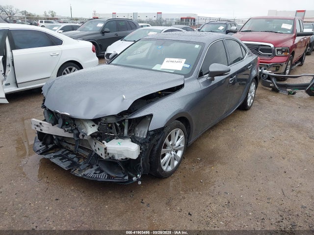Lexus IS 200T 2016 JTHBA1D27G5006008 Image 2