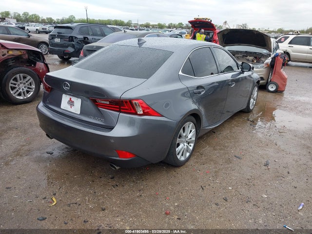 Lexus IS 200T 2016 JTHBA1D27G5006008 Image 4