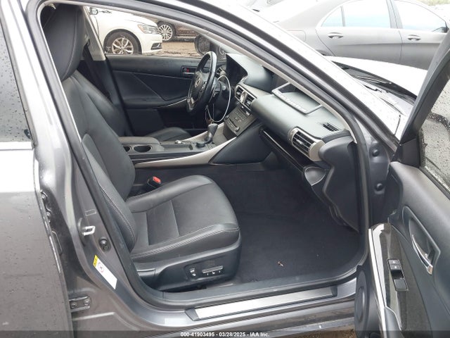 Lexus IS 200T 2016 JTHBA1D27G5006008 Image 5