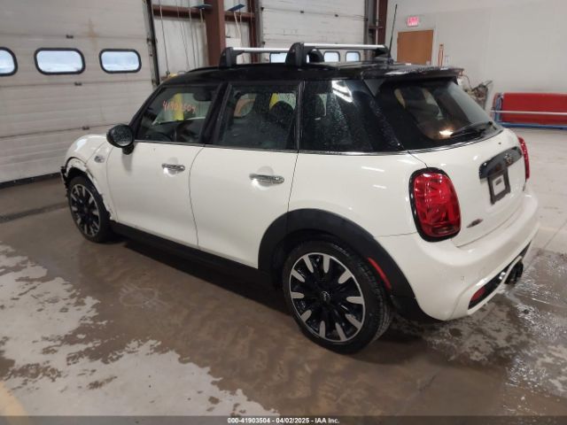 2019 MINI HARDTOP WMWXU3C5XK2H88000 Photo 2