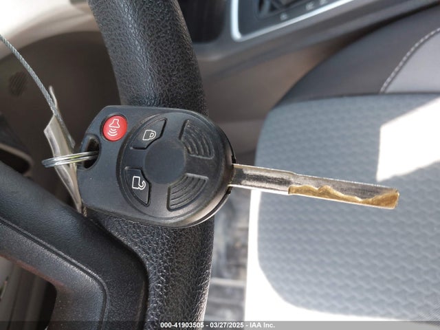 1FMCU0GD9HUD28110 Ford ESCAPE SE
