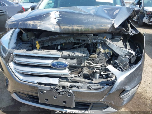 1FMCU0GD9HUD28110 Ford ESCAPE SE