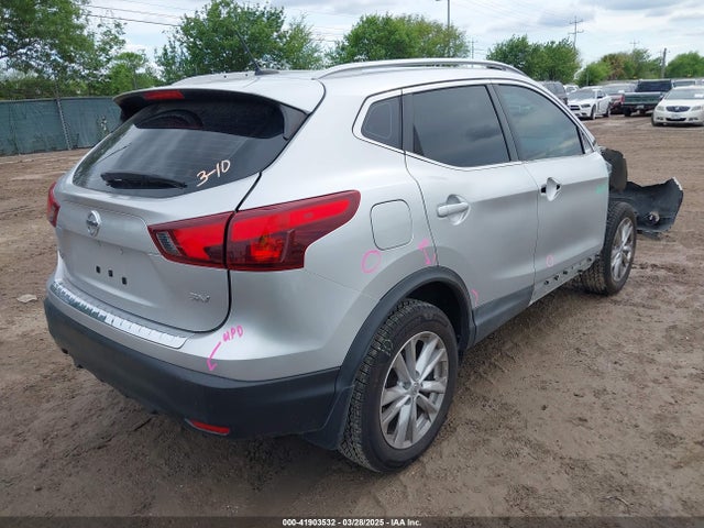 JN1BJ1CP3HW021103 Nissan Rogue Sport Sv