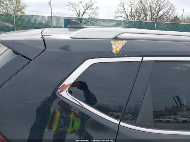 5N1AT2MV6JC806353 Nissan ROGUE SV