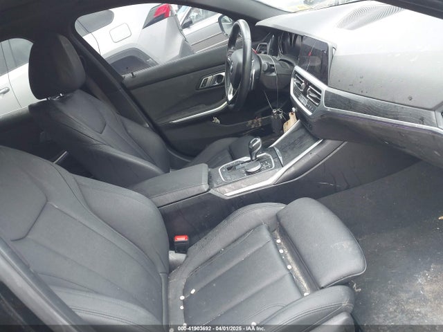 41903692 :رقم المزاد ، 3MW5R7J07L8B20338 vin ، 2020 Bmw 330i Xdrive مزاد بيع