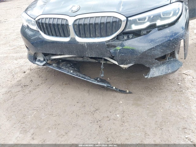 41903692 :رقم المزاد ، 3MW5R7J07L8B20338 vin ، 2020 Bmw 330i Xdrive مزاد بيع