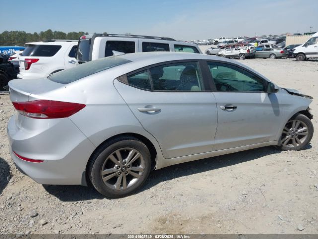 KMHD84LF2HU381027 Hyundai ELANTRA SE