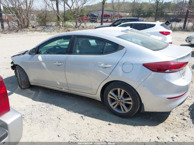 KMHD84LF2HU381027 Hyundai ELANTRA SE