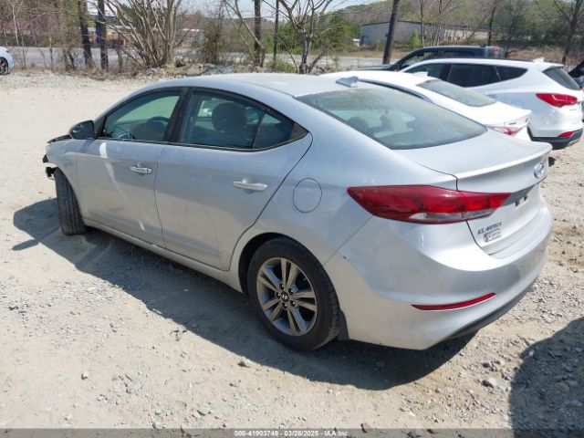 KMHD84LF2HU381027 Hyundai ELANTRA SE