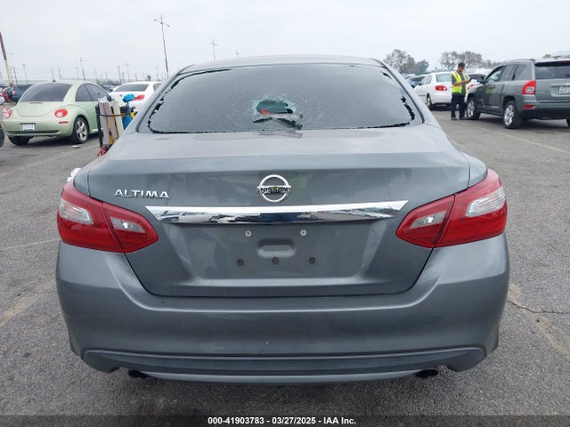 1N4AL3AP3JC162204 Nissan Altima 2.5 S