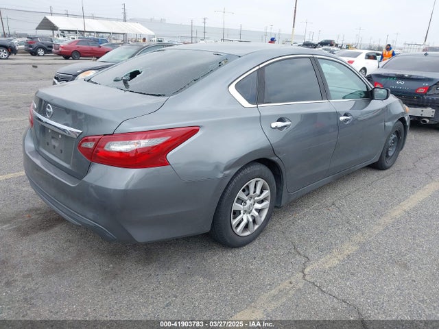 1N4AL3AP3JC162204 Nissan Altima 2.5 S