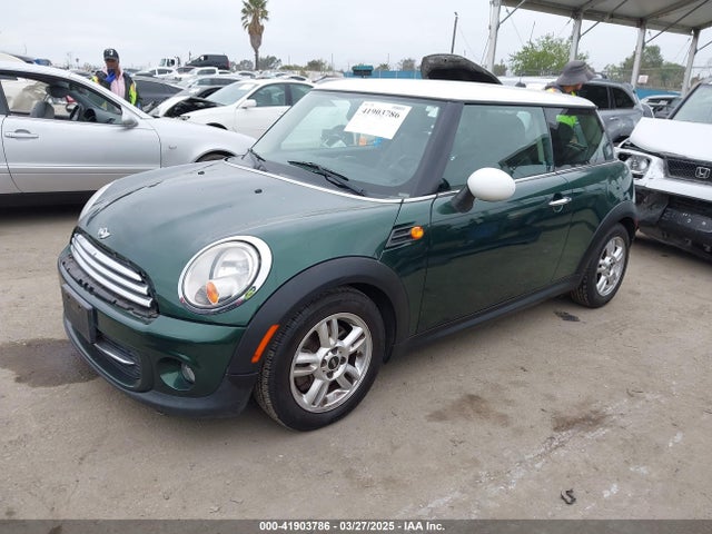 2011 MINI COOPER WMWSU3C50BT252013 Photo 1