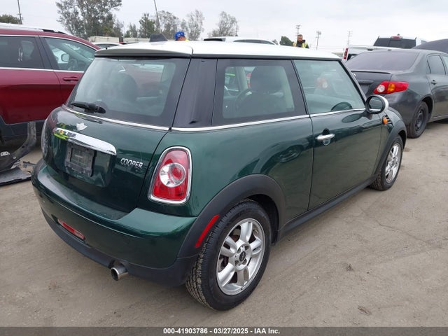 2011 MINI COOPER WMWSU3C50BT252013 Photo 3