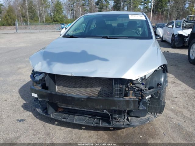 5NPD74LF6JH297204 Hyundai ELANTRA SE