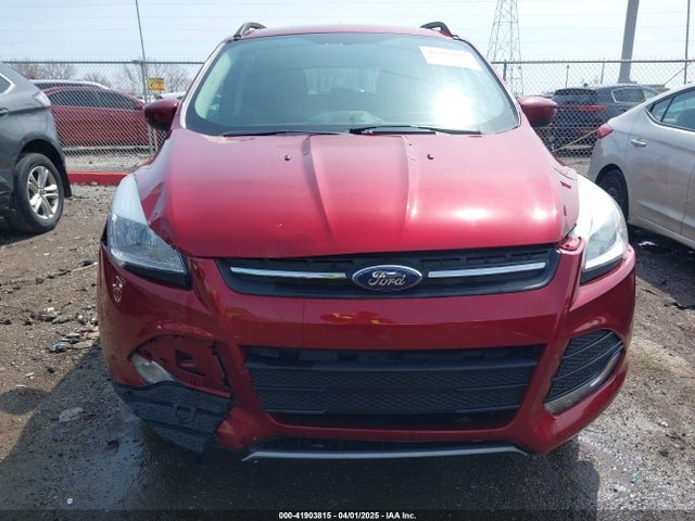 1FMCU0GX8EUA49818 Ford ESCAPE SE