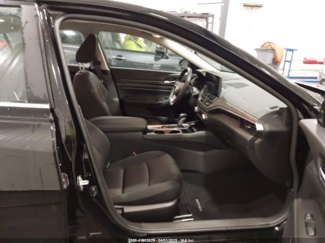 1N4BL4DW7RN377744 Nissan Altima Sv Intelligent Awd
