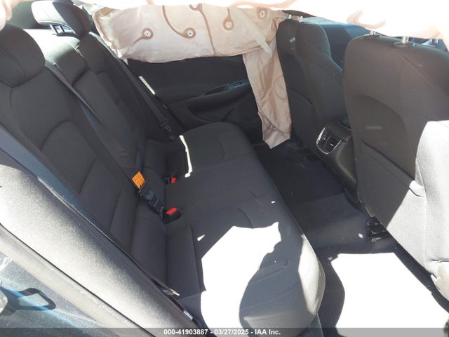 1G1ZD5ST8KF159230 Chevrolet MALIBU LT