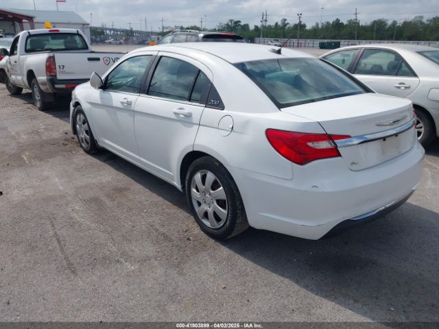 2014 CHRYSLER 200 1C3CCBAB4EN141555 Photo 2