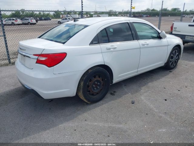 2014 CHRYSLER 200 1C3CCBAB4EN141555 Photo 3
