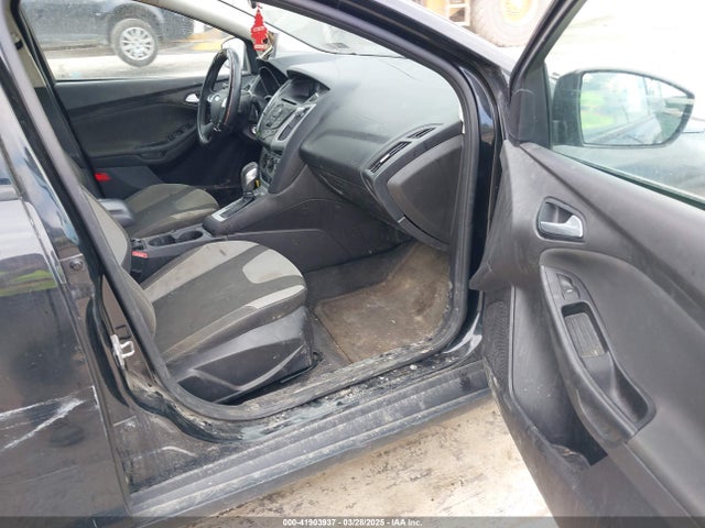1FADP3F2XEL284465 Ford FOCUS SE