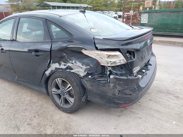1FADP3F2XEL284465 Ford FOCUS SE