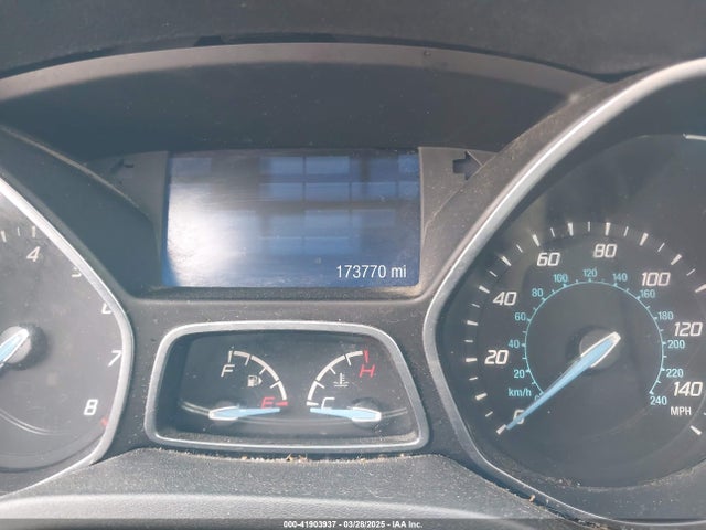 1FADP3F2XEL284465 Ford FOCUS SE