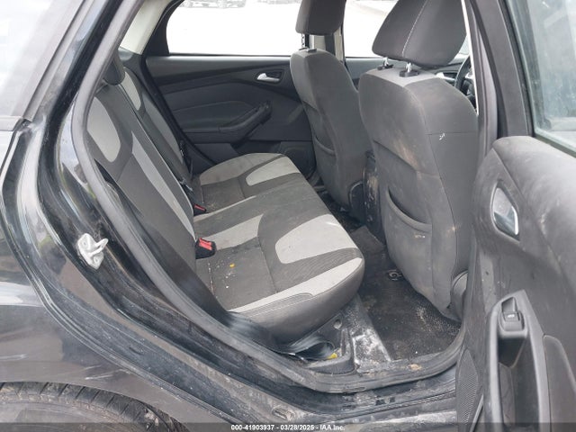 1FADP3F2XEL284465 Ford FOCUS SE