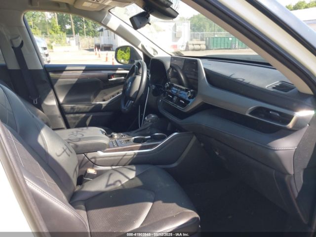 5TDFZRBH7MS109498 Toyota Highlander Platinum