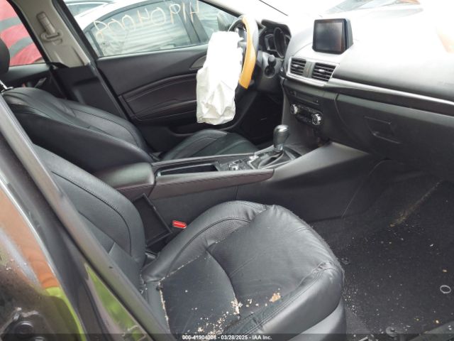 3MZBN1M38JM215397 Mazda Mazda3 Grand Touring