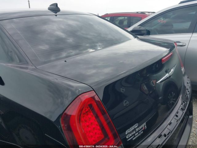 2C3CCARG5JH286066 Chrysler 300 Touring Awd