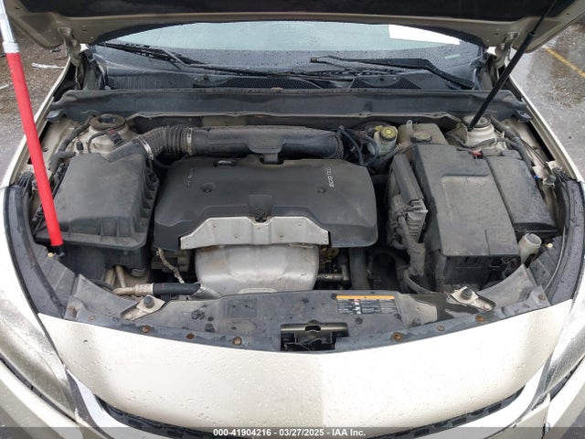 1G11E5SL2EF127596 Chevrolet MALIBU 2LT