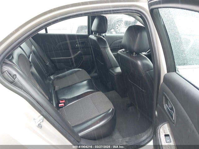 1G11E5SL2EF127596 Chevrolet MALIBU 2LT