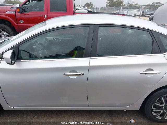 3N1AB7AP8EL668824 Nissan SENTRA SV