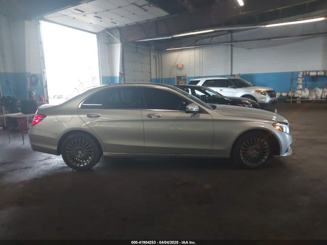 55SWF4KB1FU087558 Mercedes-Benz C 300 4matic/luxury 4matic/sport 4matic