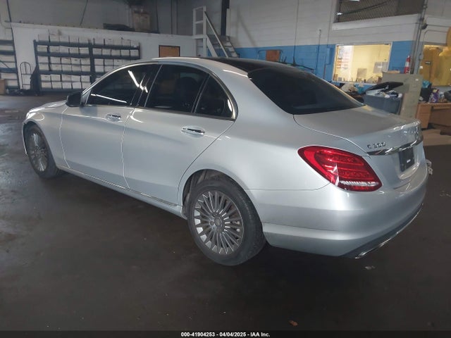 55SWF4KB1FU087558 Mercedes-Benz C 300 4matic/luxury 4matic/sport 4matic