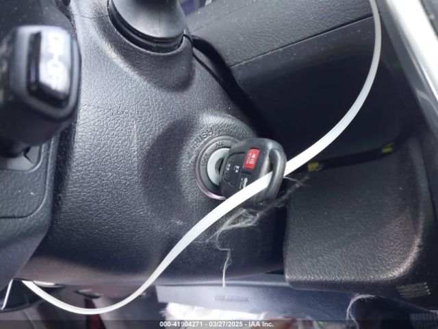 4T1BF1FK2HU679372 Toyota CAMRY SE