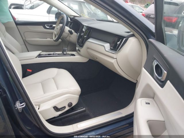 YV4L12RV7P1244833 Volvo Xc60 B5 Core