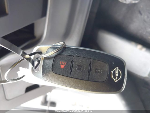 3N8AP6CA5SL307004 Nissan Kicks Sv Fwd
