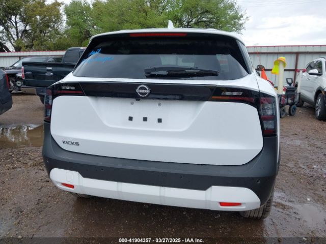 3N8AP6CA5SL307004 Nissan Kicks Sv Fwd