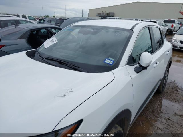 3N8AP6CA5SL307004 Nissan Kicks Sv Fwd