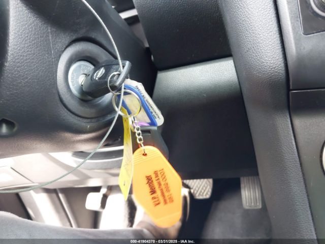 JN8AS5MT1FW667489 Nissan Rogue Select S